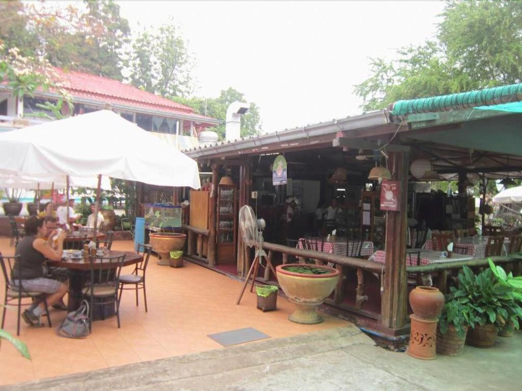 Rimtalay Resort Koh Si Chang Exterior foto